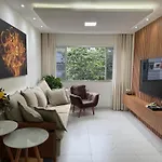 Apartamento No Centro De Jardim Camburi