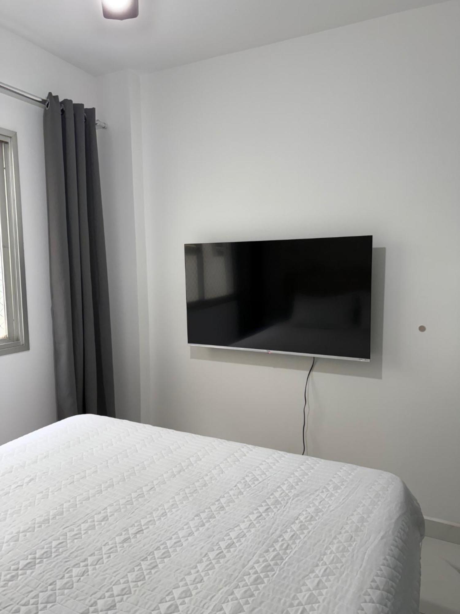 Apartamento No Centro De Jardim Camburi Vitória