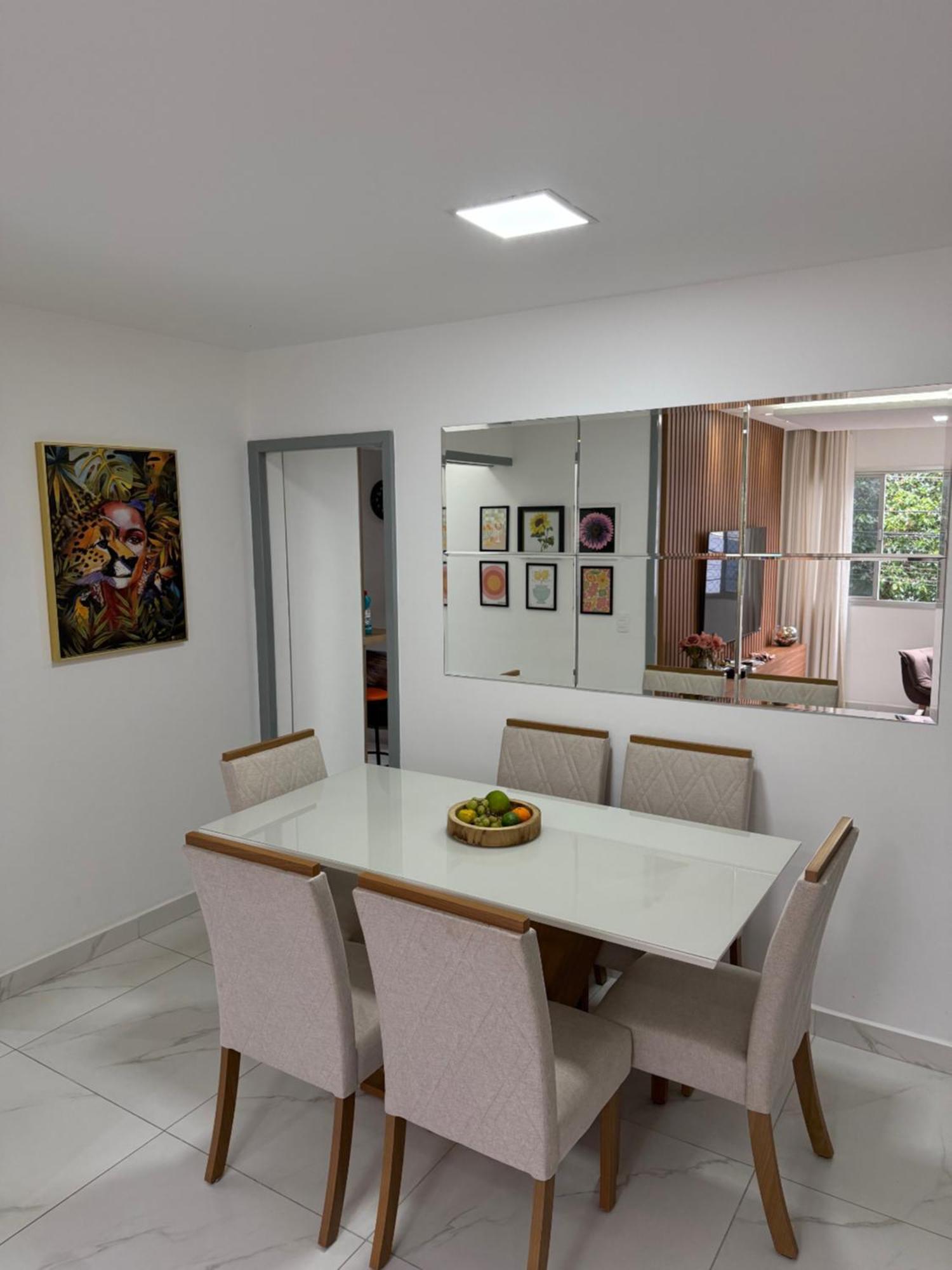 Apartamento No Centro De Jardim Camburi